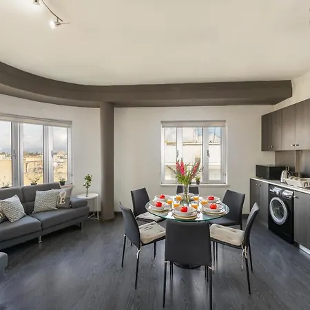 Ledra Star Central Apartman *