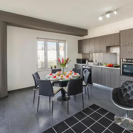 Apartman Ledra Star Central