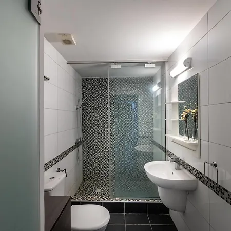 Apartman Ledra Star Central