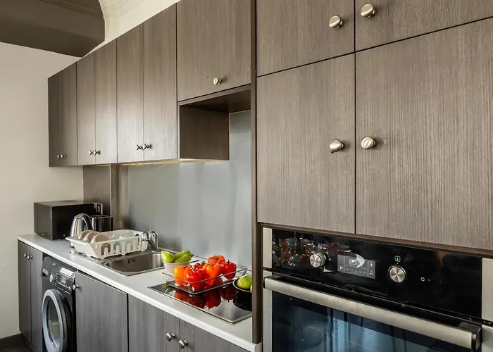 Ledra Star Central *